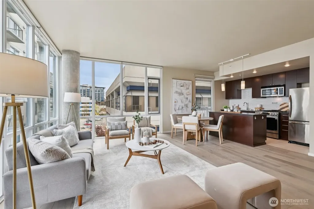 76 Cedar Street Seattle WA 98121