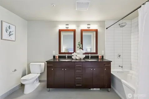 76 Cedar Street Seattle WA 98121