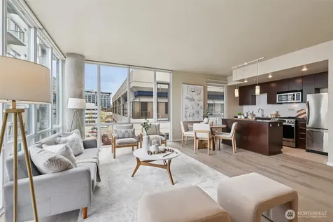 76 Cedar Street Seattle WA 98121