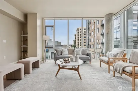 76 Cedar Street Seattle WA 98121