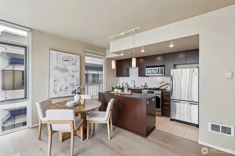 76 Cedar Street Seattle WA 98121