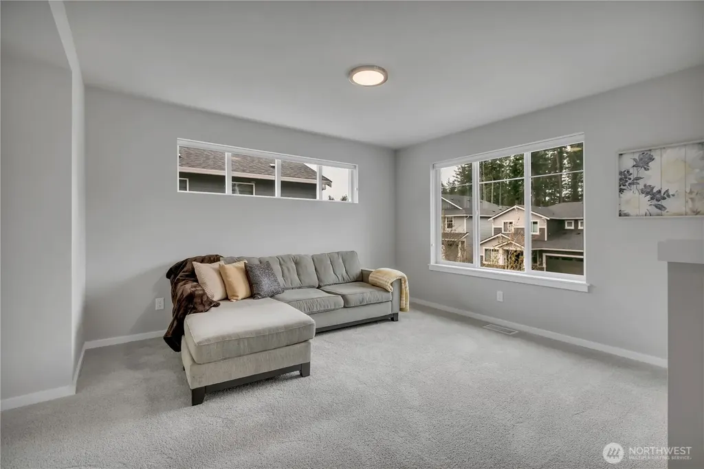 4881 Amherst Way SW Port Orchard WA 98367