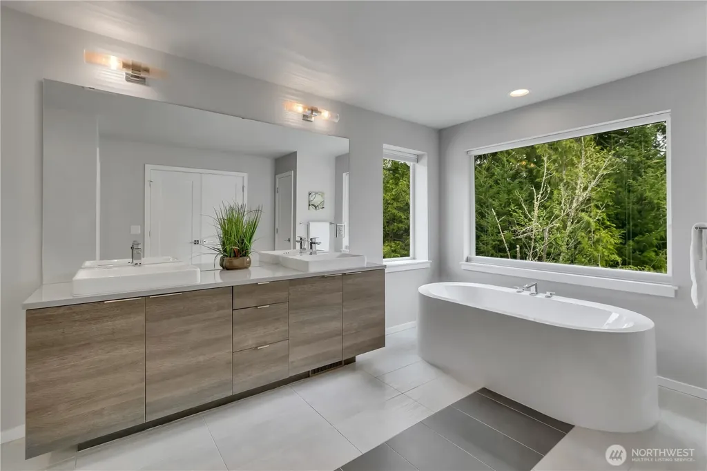 4881 Amherst Way SW Port Orchard WA 98367