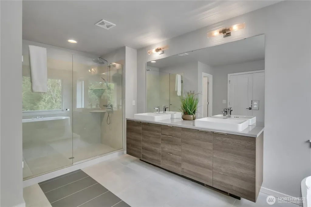 4881 Amherst Way SW Port Orchard WA 98367