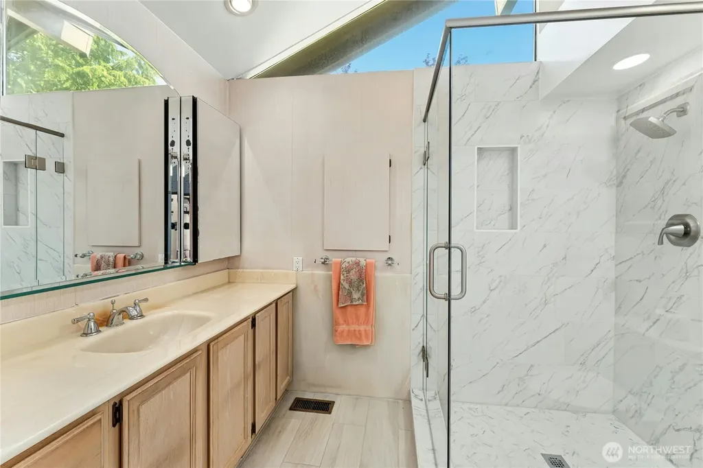2258 40th Avenue E Seattle WA 98112