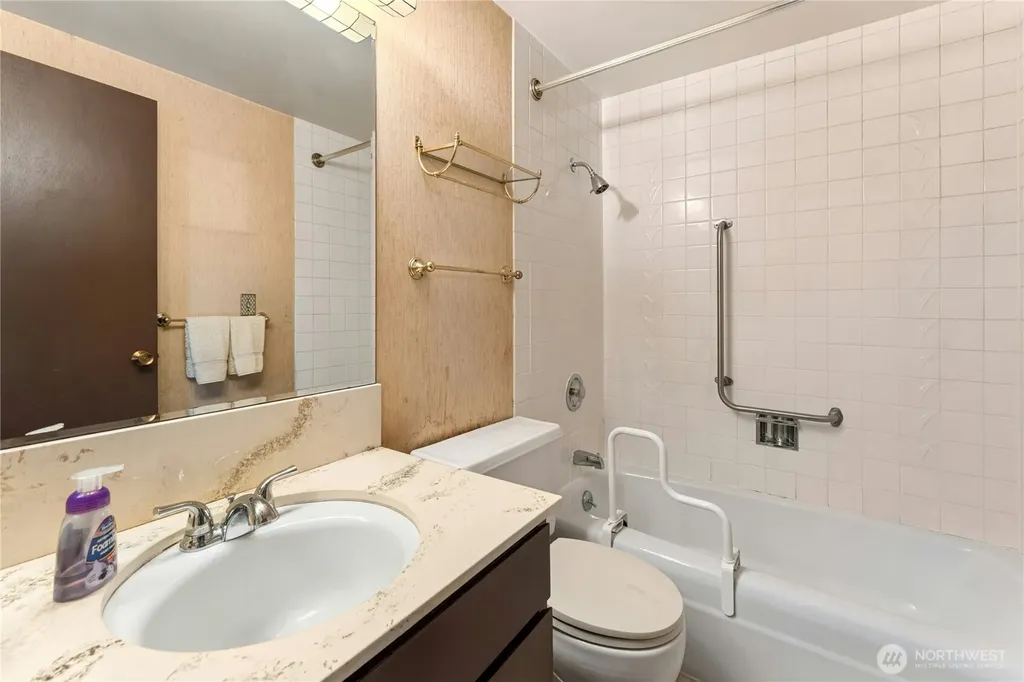 2258 40th Avenue E Seattle WA 98112