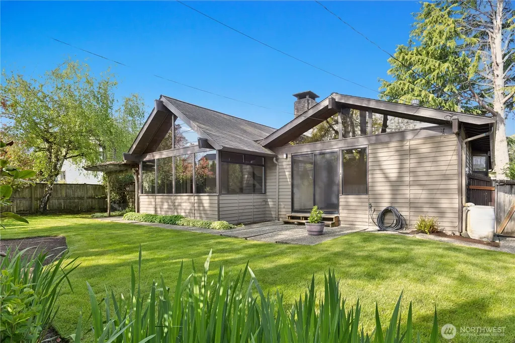 2258 40th Avenue E Seattle WA 98112