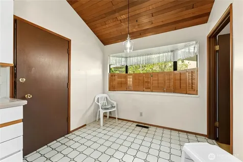 2258 40th Avenue E Seattle WA 98112