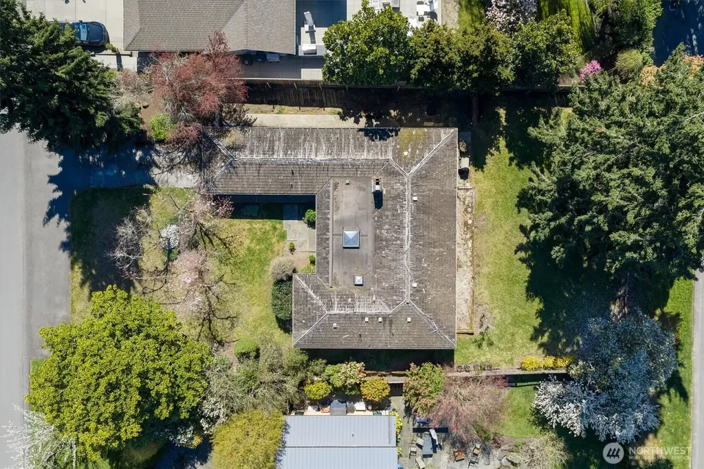 3015 Hunts Point Circle Hunts Point WA 98004
