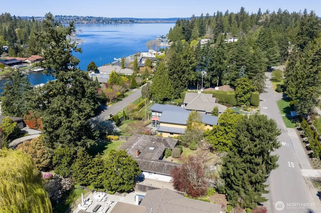 3015 Hunts Point Circle Hunts Point WA 98004