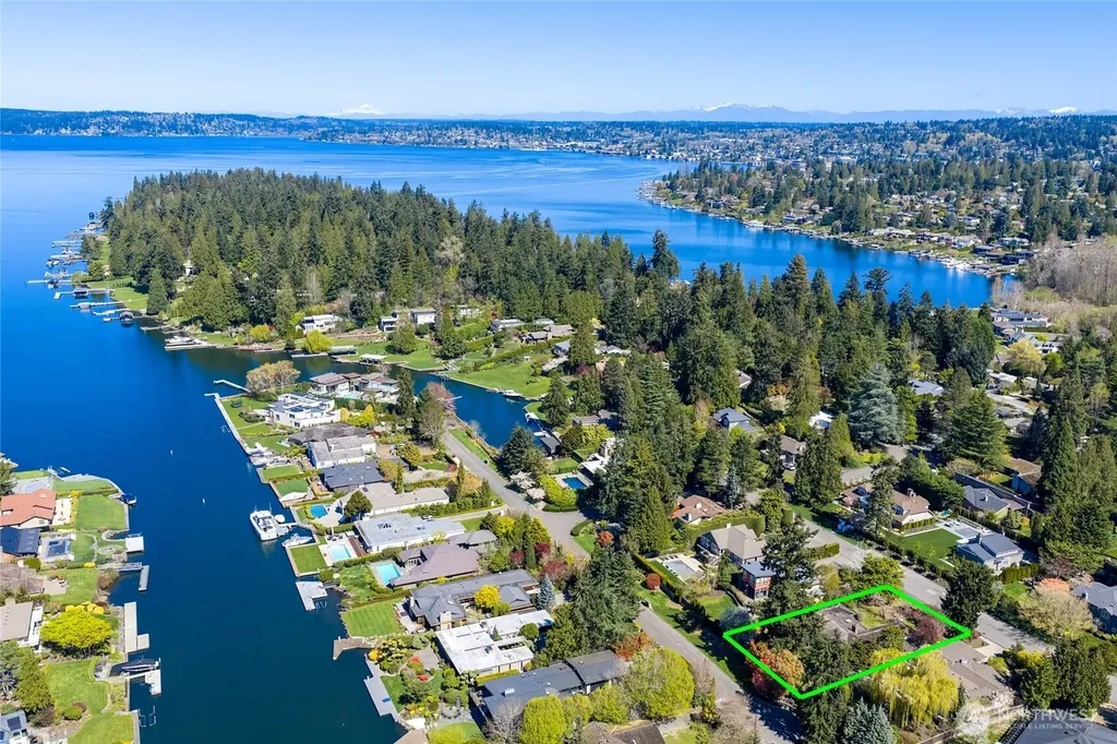 3015 Hunts Point Circle Hunts Point WA 98004