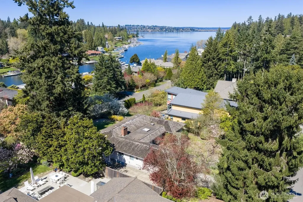 3015 Hunts Point Circle Hunts Point WA 98004