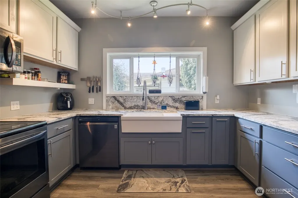 2824 Aberdeen Avenue Hoquiam WA 98550