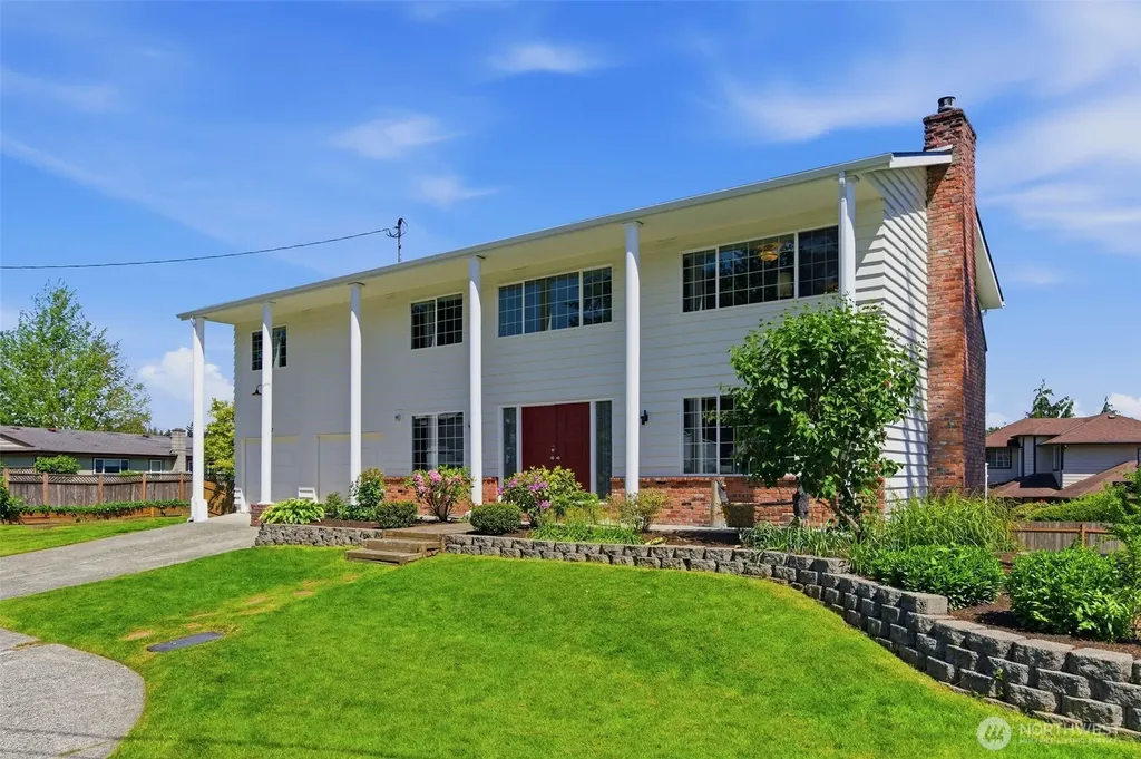 20707 31st Place W Lynnwood WA 98036