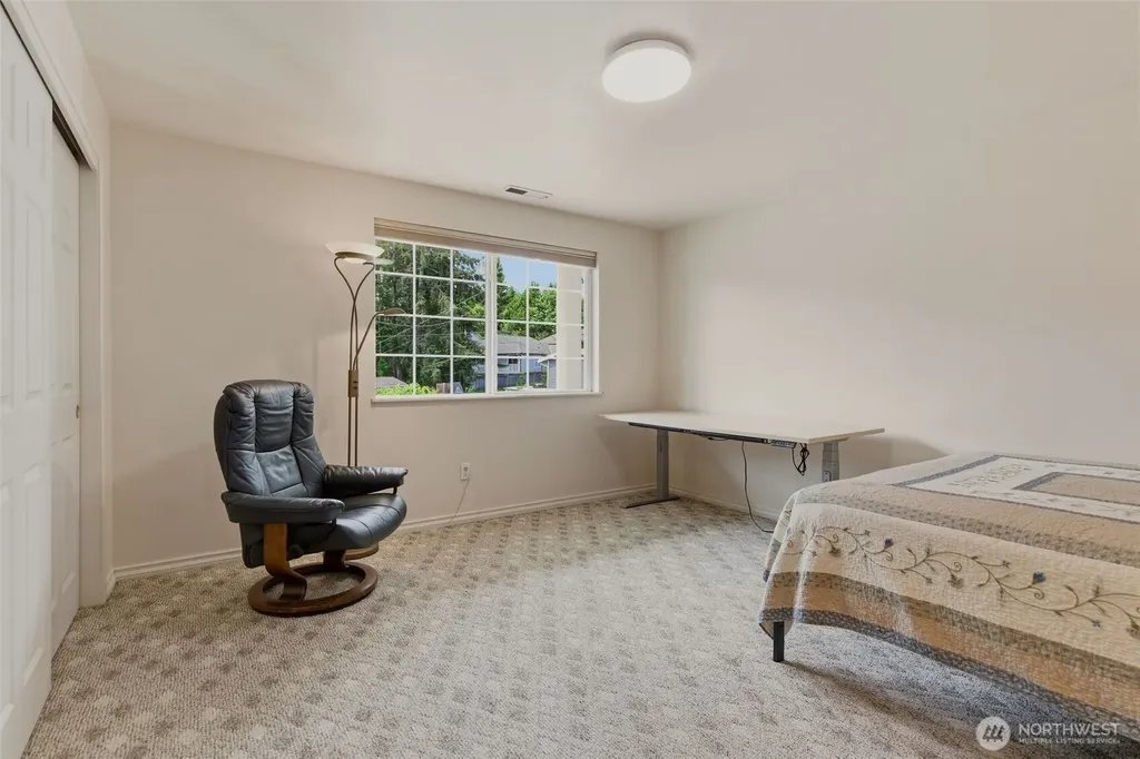20707 31st Place W Lynnwood WA 98036