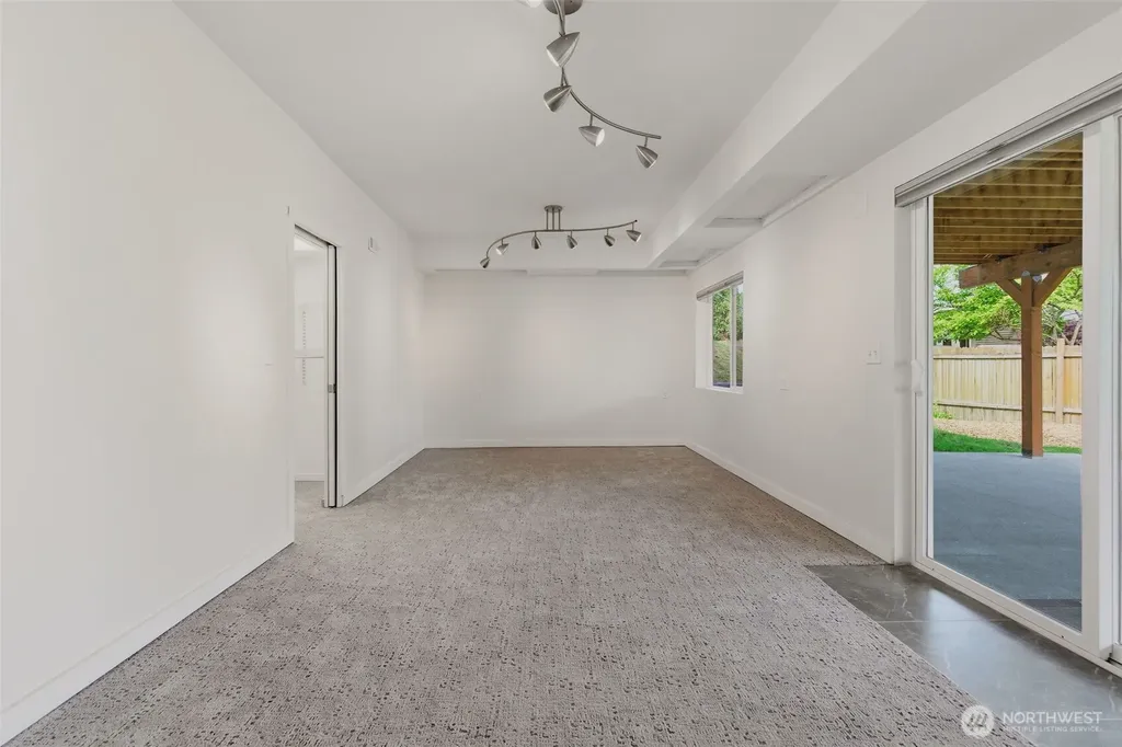 20707 31st Place W Lynnwood WA 98036
