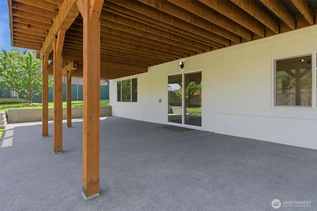 20707 31st Place W Lynnwood WA 98036