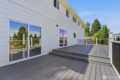 20707 31st Place W Lynnwood WA 98036