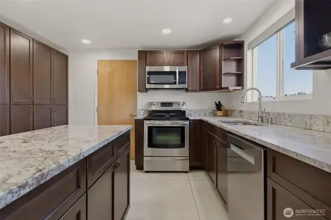 20707 31st Place W Lynnwood WA 98036