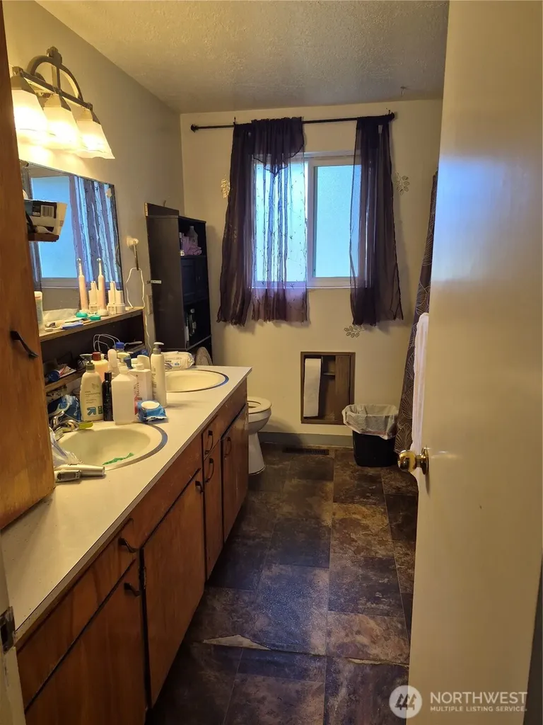 7837 3rd Avenue SE Olympia WA 98503