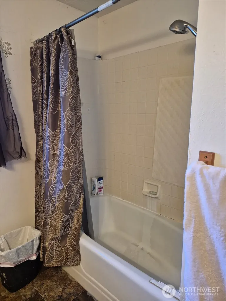 7837 3rd Avenue SE Olympia WA 98503