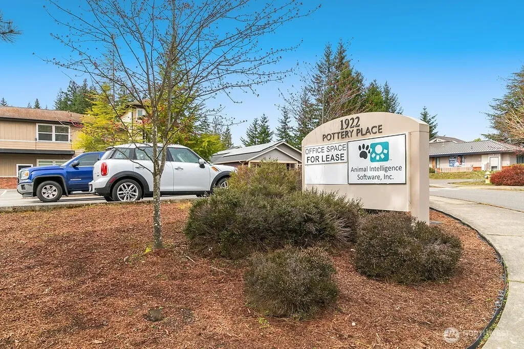 1922 Pottery Avenue Port Orchard WA 98366