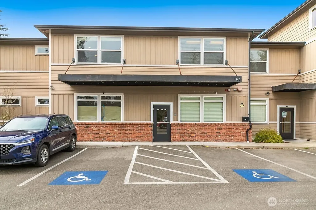 1922 Pottery Avenue Port Orchard WA 98366