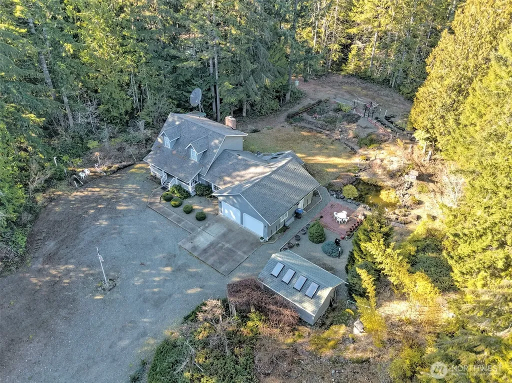50 N Standstill Drive S Hoodsport WA 98548