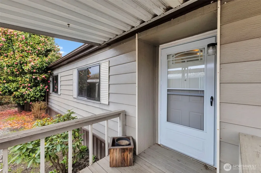 1510 Maple Lane Kent WA 98030