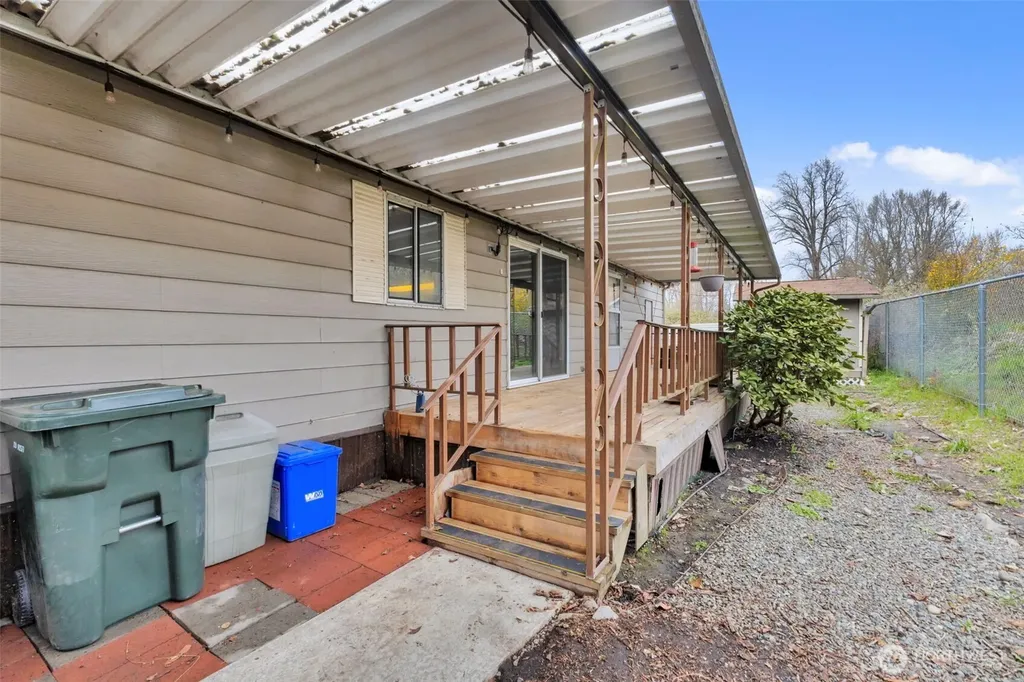 1510 Maple Lane Kent WA 98030