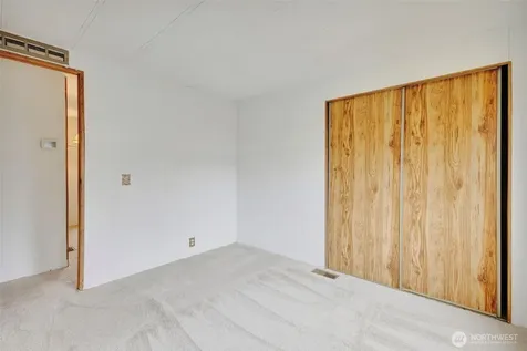 1510 Maple Lane Kent WA 98030