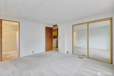 1510 Maple Lane Kent WA 98030