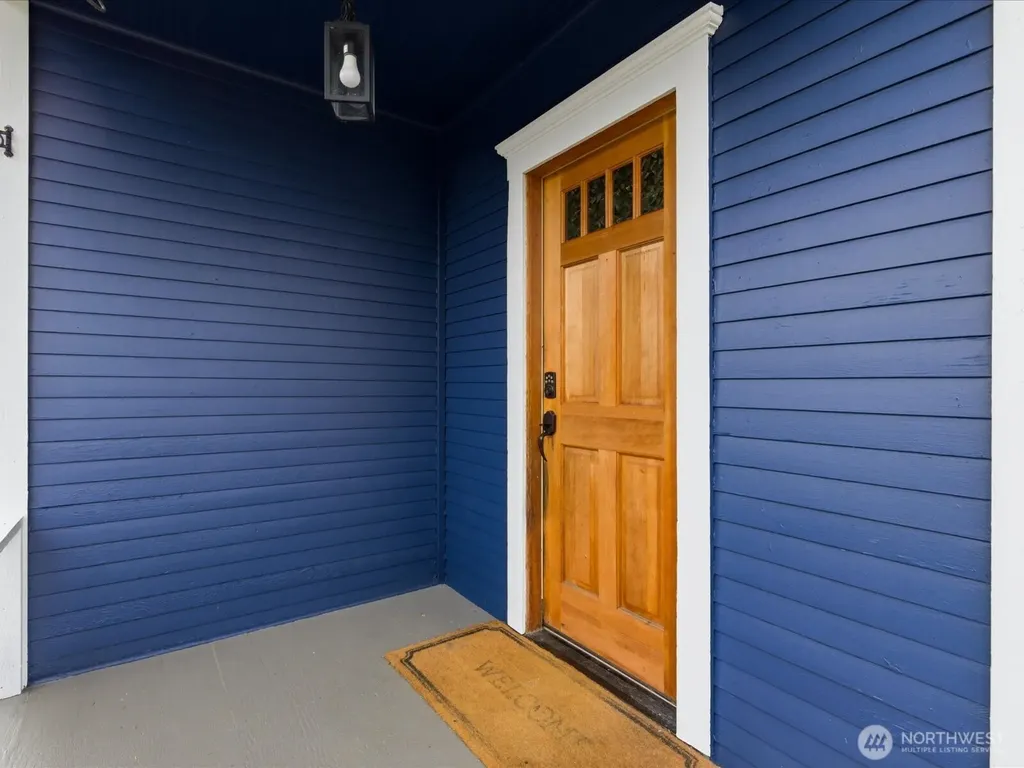 6807 Commercial Avenue Everett WA 98203