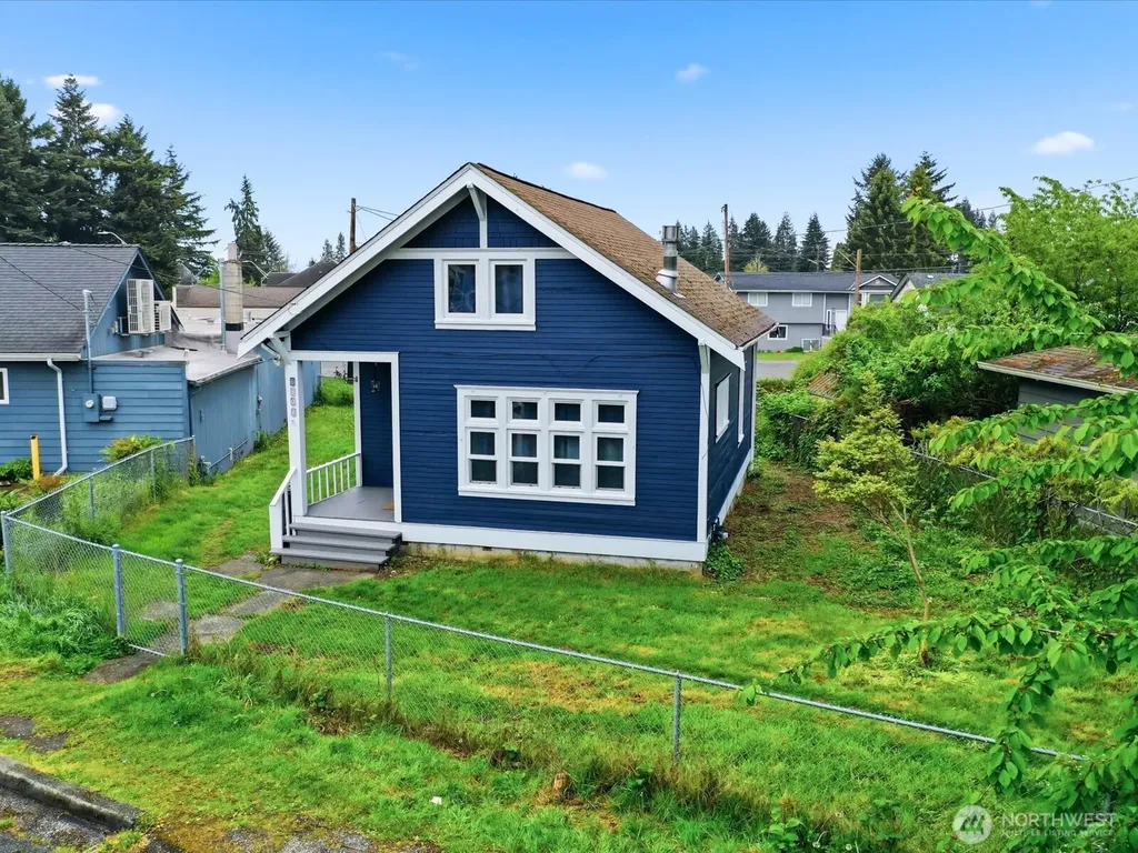 6807 Commercial Avenue Everett WA 98203