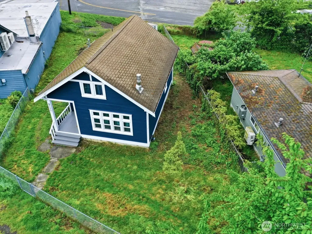 6807 Commercial Avenue Everett WA 98203