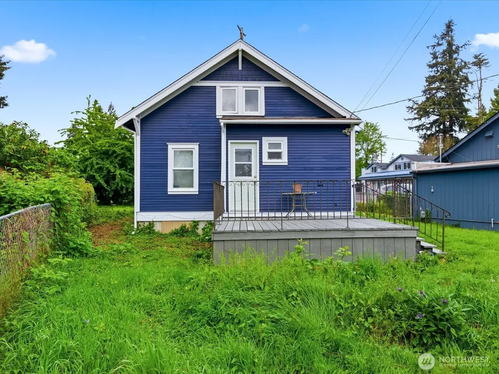 6807 Commercial Avenue Everett WA 98203