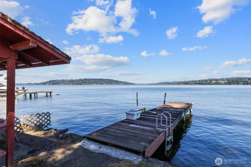11136 Rainier Avenue S Seattle WA 98178