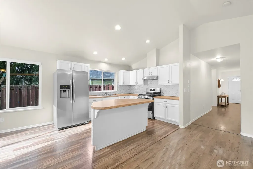 4390 Lateener Lane Blaine WA 98230
