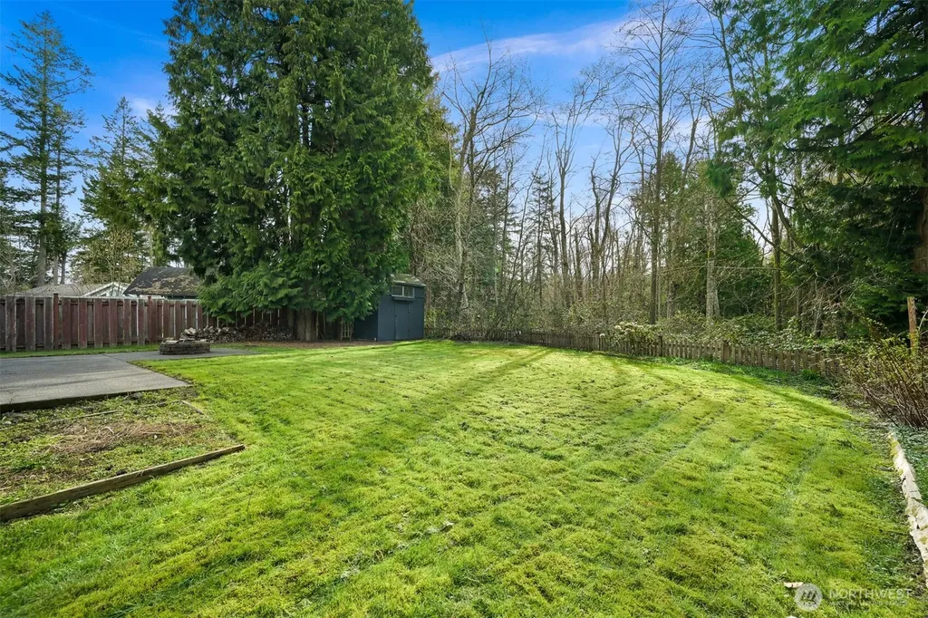 4390 Lateener Lane Blaine WA 98230