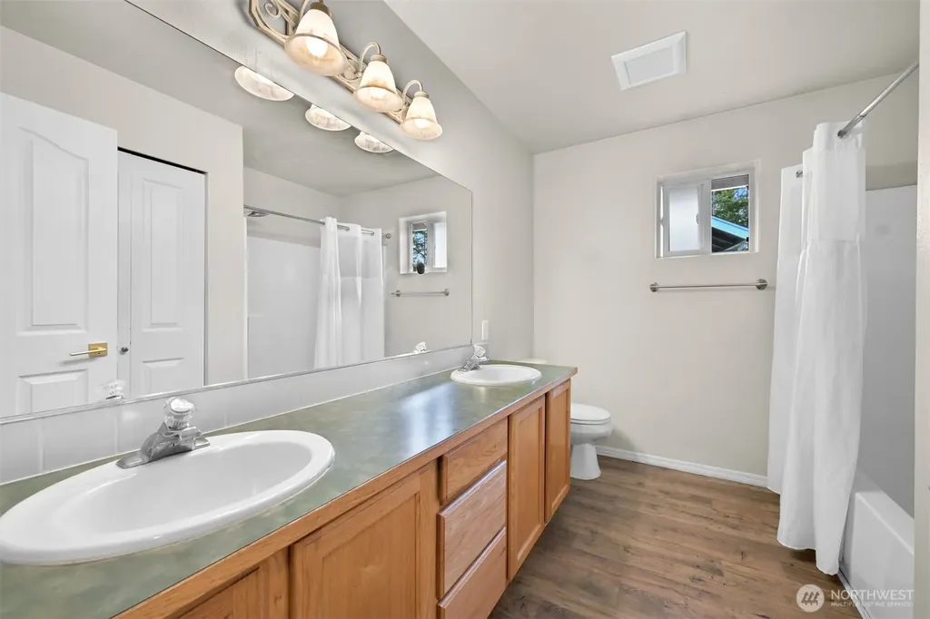 4390 Lateener Lane Blaine WA 98230
