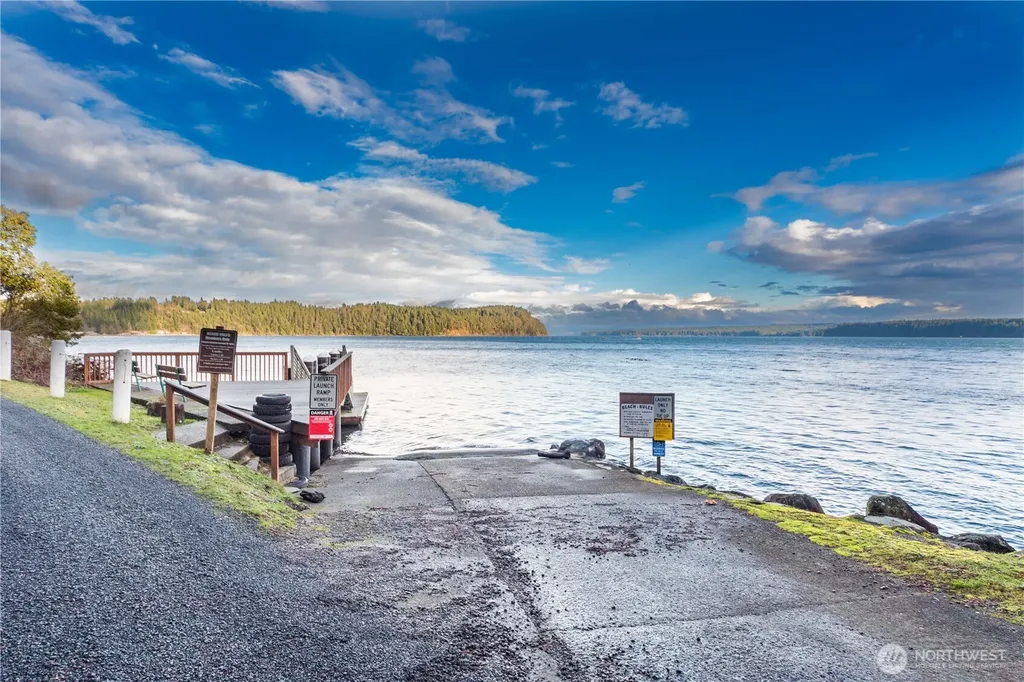 680 Mountain Trail Brinnon WA 98320