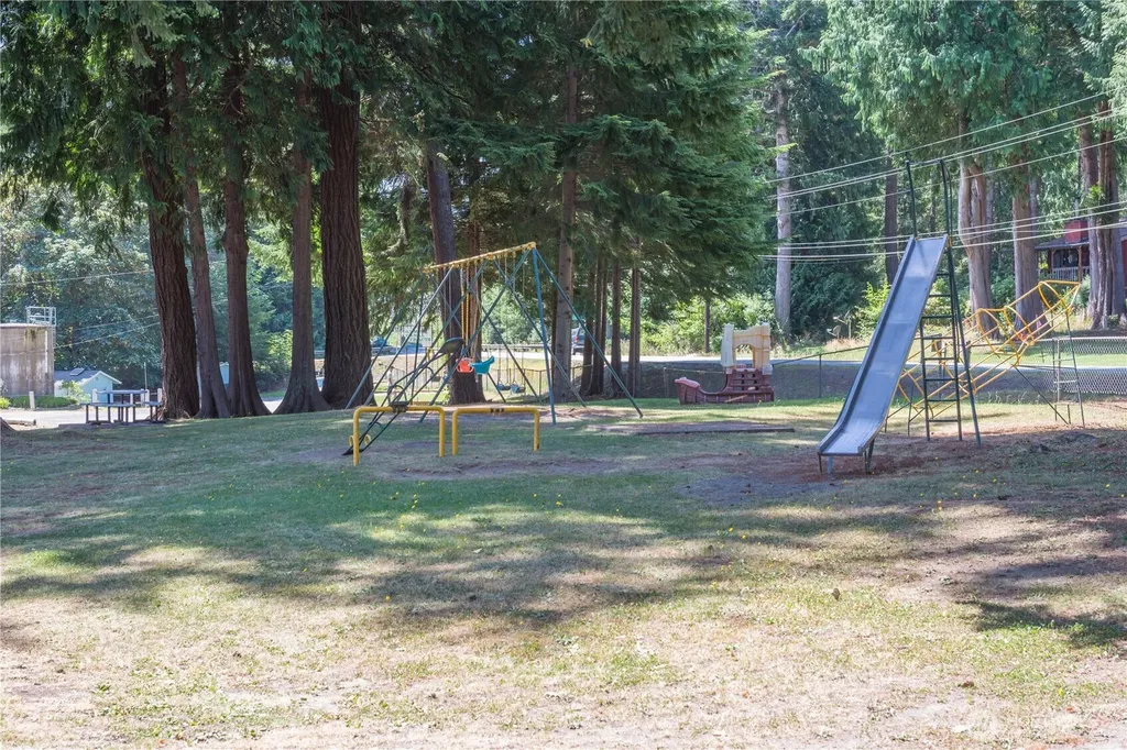680 Mountain Trail Brinnon WA 98320