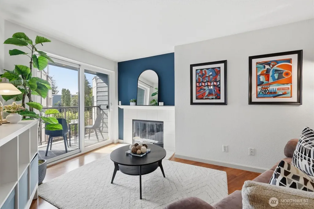 3045 20th Avenue W Seattle WA 98199