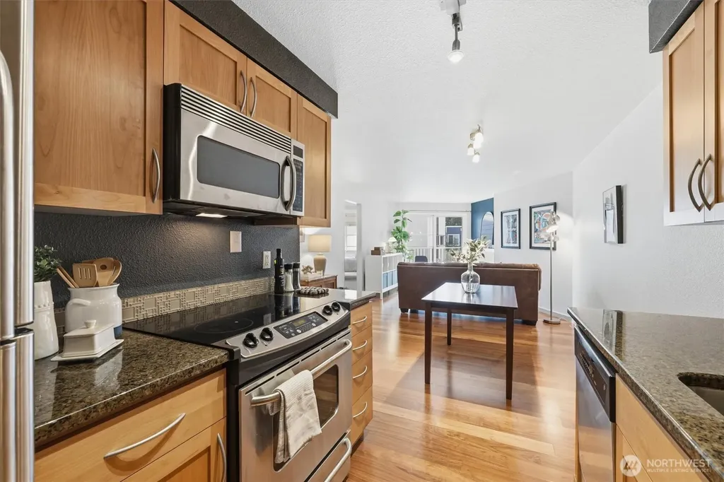 3045 20th Avenue W Seattle WA 98199