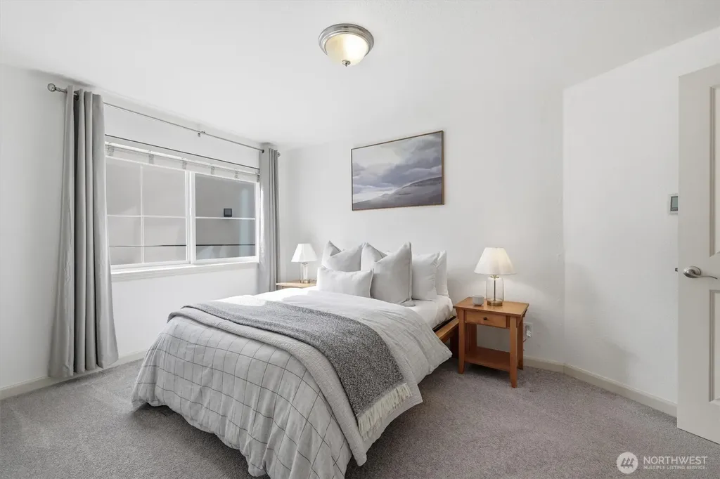 3045 20th Avenue W Seattle WA 98199