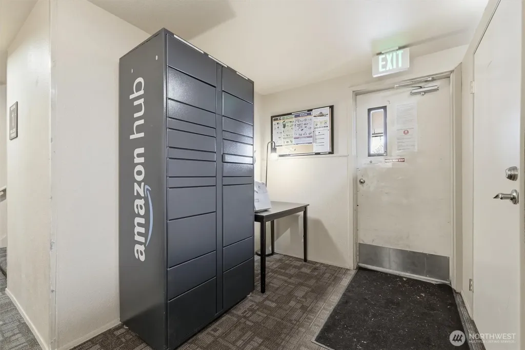 3045 20th Avenue W Seattle WA 98199