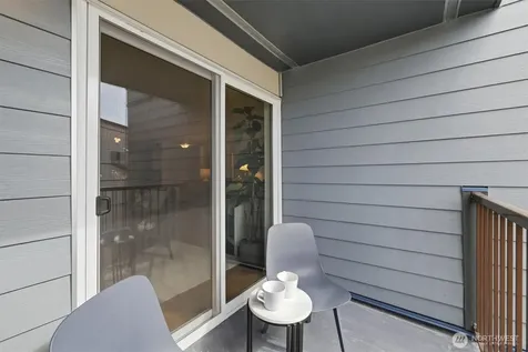 3045 20th Avenue W Seattle WA 98199