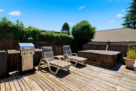 3020 206th Place SW Lynnwood WA 98036