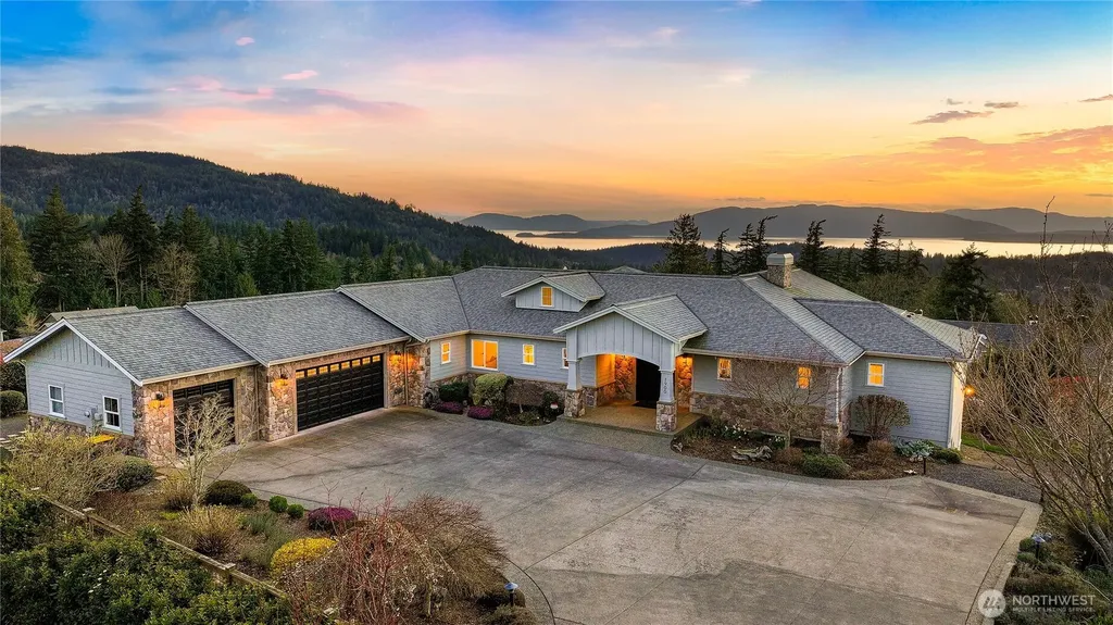 1900 Samish Crest Way Bellingham WA 98229