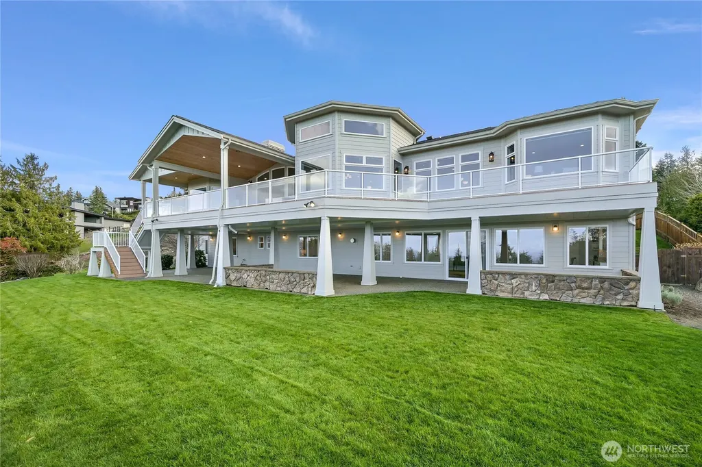 1900 Samish Crest Way Bellingham WA 98229